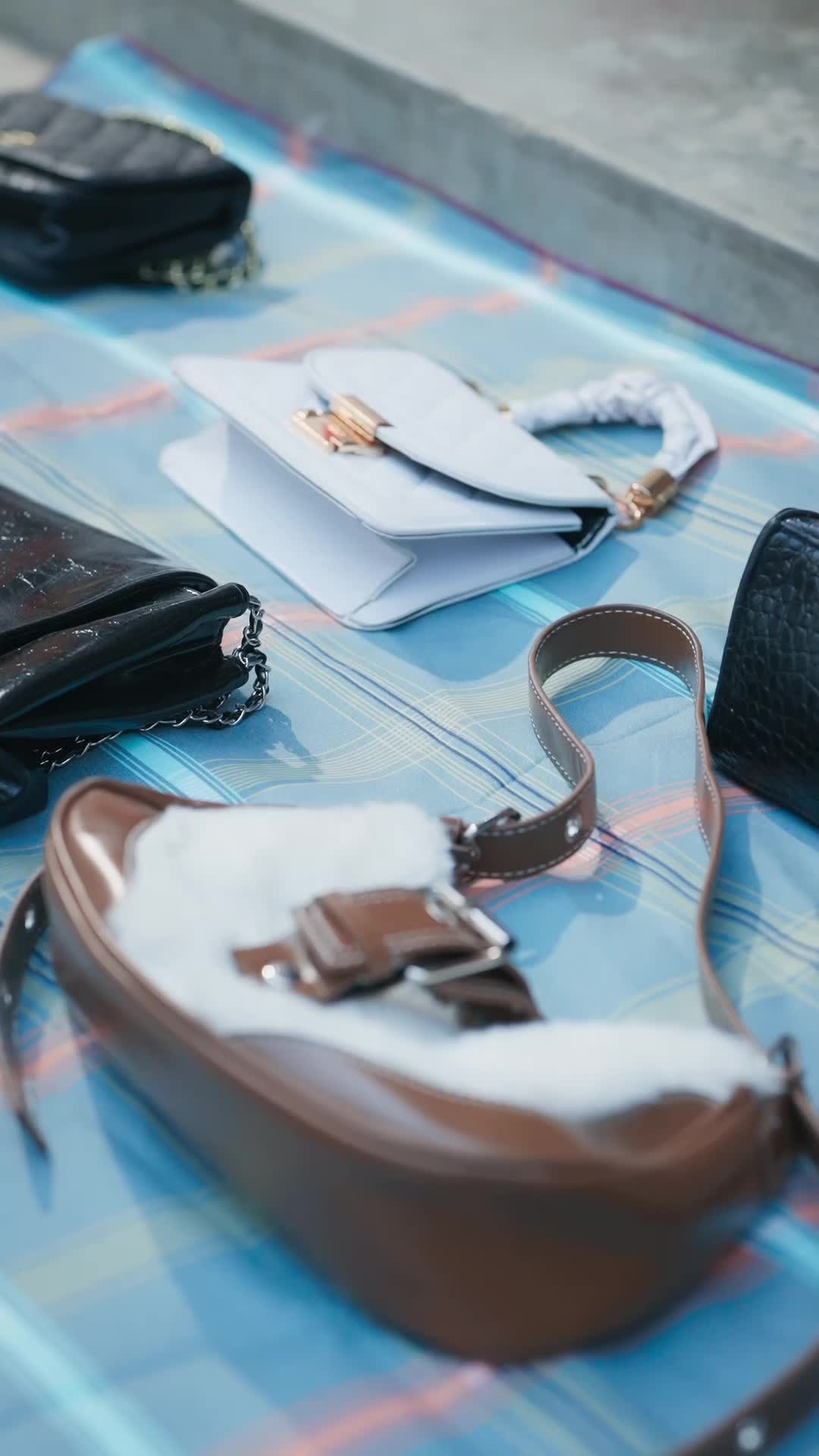 Épisode 1 - Elle s'est Collée à Moi